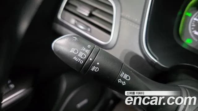 2019 Renault SM6 2.0 GDe LE Sold VIN KNMA4C2BMKP062692 – photo 13 2019 Renault SM6 2.0 GDe LE Sold VIN KNMA4C2BMKP062692 – photo 13