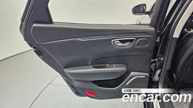 2019 Renault SM6 2.0 GDe LE Sold VIN KNMA4C2BMKP067076 – interior seats 2019 Renault SM6 2.0 GDe LE Sold VIN KNMA4C2BMKP067076 – interior seats
