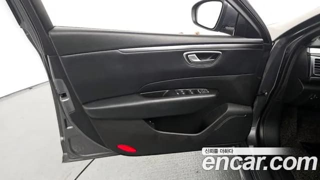 2020 Renault SM6 2.0 GDe SE Sold VIN KNMA4C2BMLP075254 – rear exterior 2020 Renault SM6 2.0 GDe SE Sold VIN KNMA4C2BMLP075254 – rear exterior
