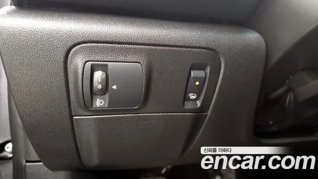 2020 Renault SM6 2.0 GDe SE Sold VIN KNMA4C2BMLP075254 – interior seats 2020 Renault SM6 2.0 GDe SE Sold VIN KNMA4C2BMLP075254 – interior seats