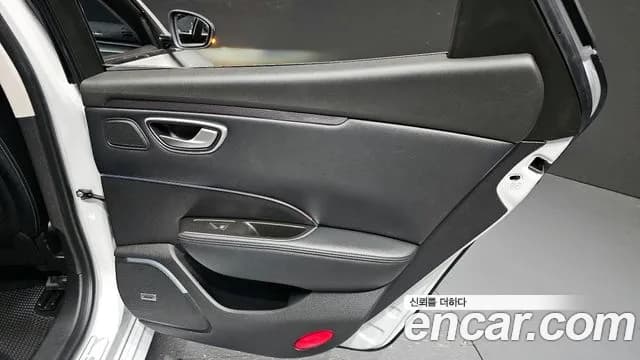 2017 Renault SM6 2.0 LPe LE (Disabled) Sold VIN KNMA4C2CMHP013988 – photo 16 2017 Renault SM6 2.0 LPe LE (Disabled) Sold VIN KNMA4C2CMHP013988 – photo 16