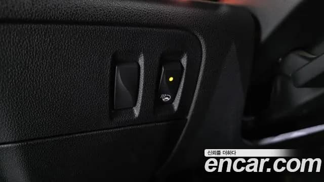 2017 Renault SM6 2.0 LPe RE (Disabled) Sold VIN KNMA4C2CMHP014267 – engine bay 2017 Renault SM6 2.0 LPe RE (Disabled) Sold VIN KNMA4C2CMHP014267 – engine bay