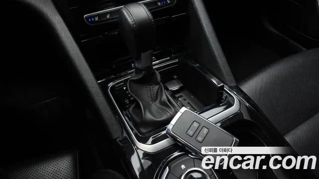 2017 Renault SM6 2.0 LPe RE (Disabled) Sold VIN KNMA4C2CMHP018667 – interior seats 2017 Renault SM6 2.0 LPe RE (Disabled) Sold VIN KNMA4C2CMHP018667 – interior seats