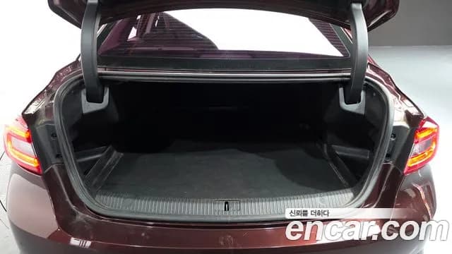 2019 Renault SM6 2.0 LPe LE (Disabled) Sold VIN KNMA4C2CMKP023002 – interior seats 2019 Renault SM6 2.0 LPe LE (Disabled) Sold VIN KNMA4C2CMKP023002 – interior seats
