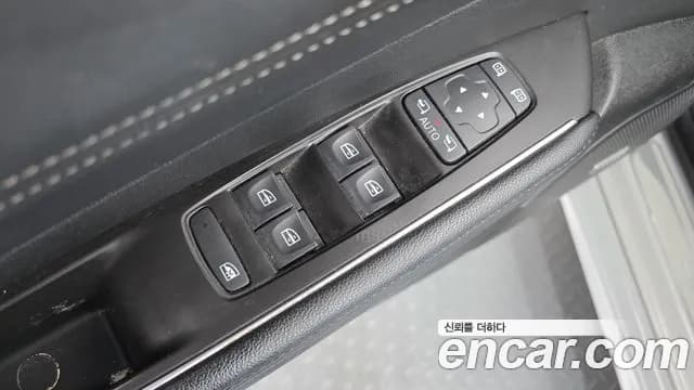 2019 Renault SM6 2.0 LPe RE (Disabled) Sold VIN KNMA4C2CMKP025487 – rear exterior 2019 Renault SM6 2.0 LPe RE (Disabled) Sold VIN KNMA4C2CMKP025487 – rear exterior
