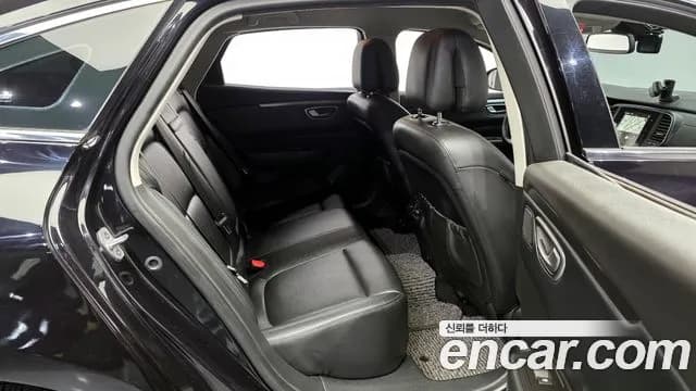 2019 Renault SM6 2.0 LPe SE (Disabled) Sold VIN KNMA4C2CMKP027607 – trunk area 2019 Renault SM6 2.0 LPe SE (Disabled) Sold VIN KNMA4C2CMKP027607 – trunk area