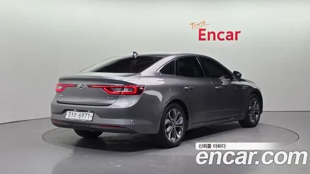 2019 Renault SM6 2.0 LPe LE Sold VIN KNMA4C2CMKP028334 – exterior detail 2019 Renault SM6 2.0 LPe LE Sold VIN KNMA4C2CMKP028334 – exterior detail