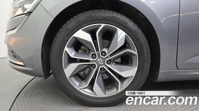 2019 Renault SM6 2.0 LPe LE Sold VIN KNMA4C2CMKP028334 – photo 12 2019 Renault SM6 2.0 LPe LE Sold VIN KNMA4C2CMKP028334 – photo 12