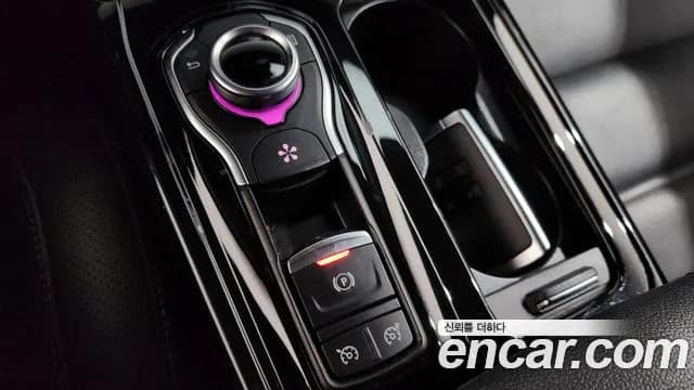 2019 Renault SM6 2.0 LPe LE Sold VIN KNMA4C2CMKP028568 – photo 18 2019 Renault SM6 2.0 LPe LE Sold VIN KNMA4C2CMKP028568 – photo 18