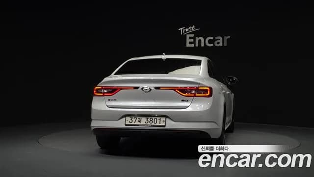 2019 Renault SM6 2.0 LPe SE (Disabled) Sold VIN KNMA4C2CMKP029128 – interior seats 2019 Renault SM6 2.0 LPe SE (Disabled) Sold VIN KNMA4C2CMKP029128 – interior seats