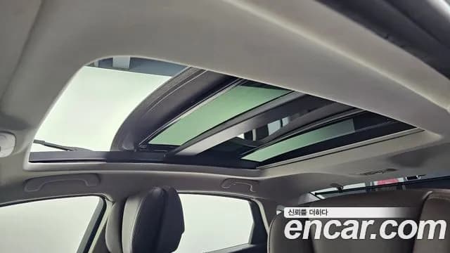 2019 Renault SM6 2.0 LPe LE (Disabled) Sold VIN KNMA4C2CMKP030180 – interior seats 2019 Renault SM6 2.0 LPe LE (Disabled) Sold VIN KNMA4C2CMKP030180 – interior seats