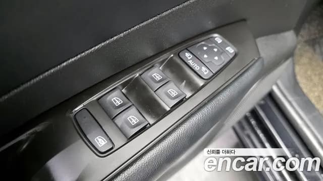 2020 Renault SM6 2.0 LPe SE Sold VIN KNMA4C2CMLP039107 – engine bay 2020 Renault SM6 2.0 LPe SE Sold VIN KNMA4C2CMLP039107 – engine bay