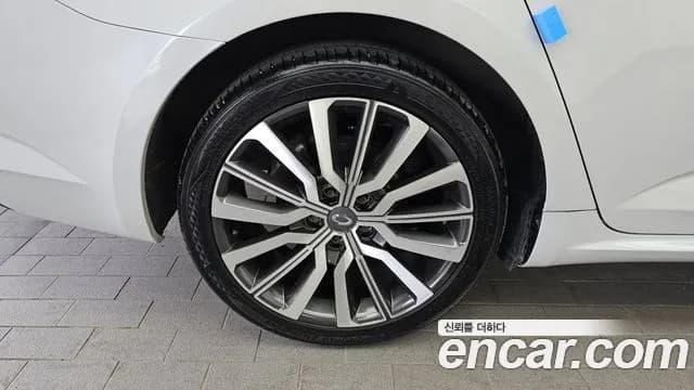 2021 Renault The New SM6 2.0 LPe RE Sold VIN KNMA4C2CMMP039858 – photo 17 2021 Renault The New SM6 2.0 LPe RE Sold VIN KNMA4C2CMMP039858 – photo 17