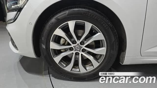 2022 Renault The New SM6 2.0 LPe LE Sold VIN KNMA4C2CMNP041733 – photo 18 2022 Renault The New SM6 2.0 LPe LE Sold VIN KNMA4C2CMNP041733 – photo 18