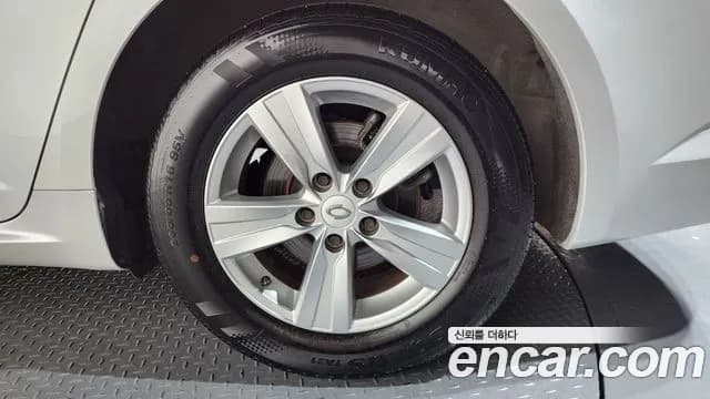 2022 Renault The New SM6 2.0 LPe SE Plus Sold VIN KNMA4C2CMNP042282 – exterior detail 2022 Renault The New SM6 2.0 LPe SE Plus Sold VIN KNMA4C2CMNP042282 – exterior detail