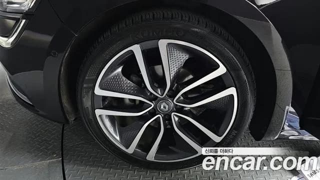 2017 Renault SM6 1.6 TCe RE Sold VIN KNMA4C2HMHP012603 – rear exterior 2017 Renault SM6 1.6 TCe RE Sold VIN KNMA4C2HMHP012603 – rear exterior