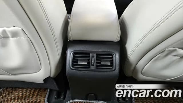 2017 Renault SM6 1.6 TCe RE Sold VIN KNMA4C2HMHP013490 – photo 13 2017 Renault SM6 1.6 TCe RE Sold VIN KNMA4C2HMHP013490 – photo 13