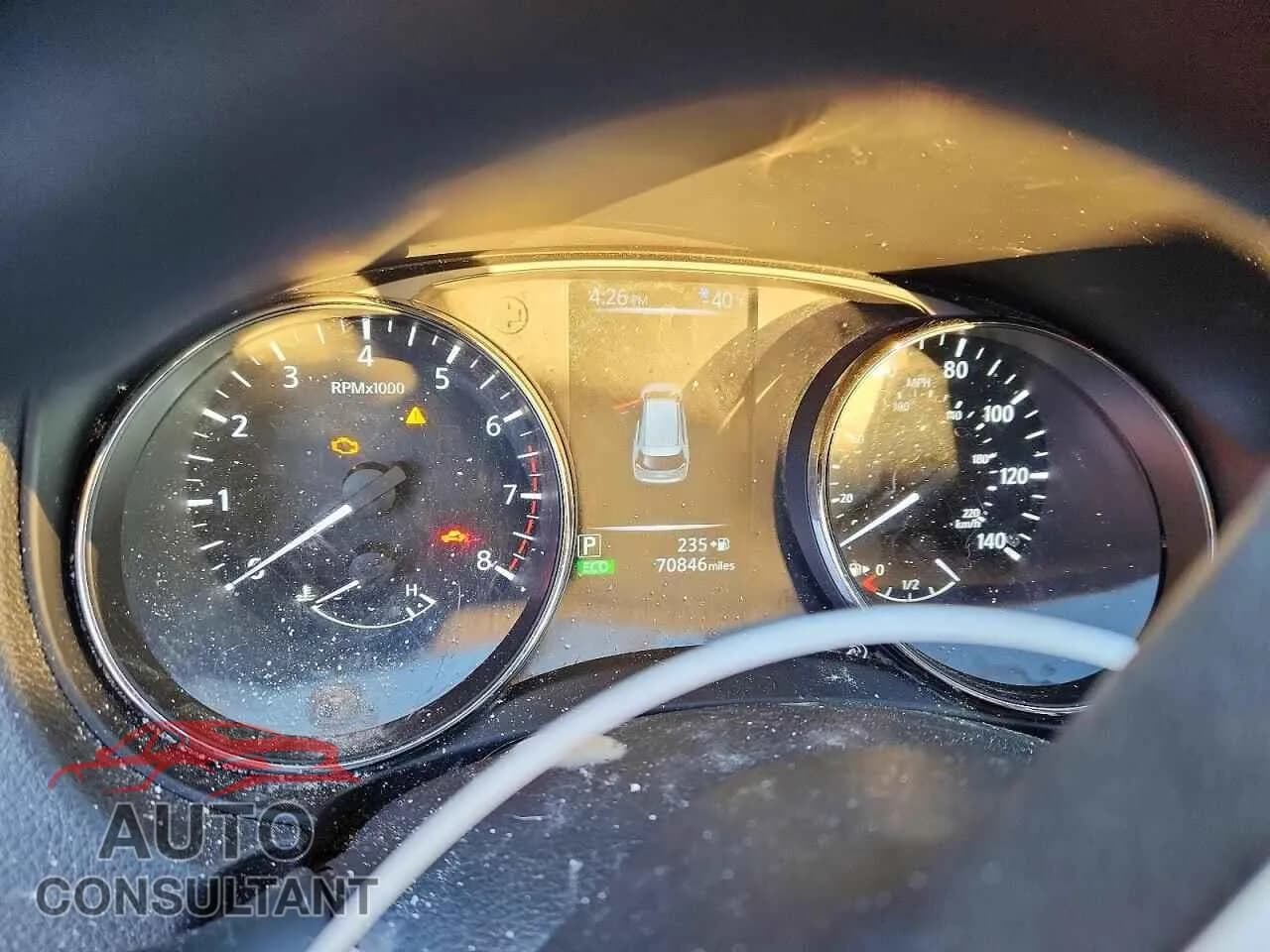 2017 NISSAN ROGUE Damaged VIN KNMAT2MT9HP519675 – trunk area 2017 NISSAN ROGUE Damaged VIN KNMAT2MT9HP519675 – trunk area