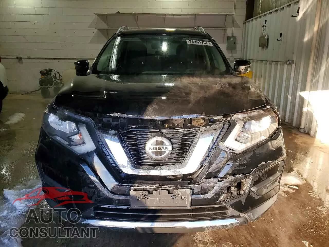 2018 NISSAN ROGUE Damaged VIN KNMAT2MV3JP577045 – interior seats 2018 NISSAN ROGUE Damaged VIN KNMAT2MV3JP577045 – interior seats