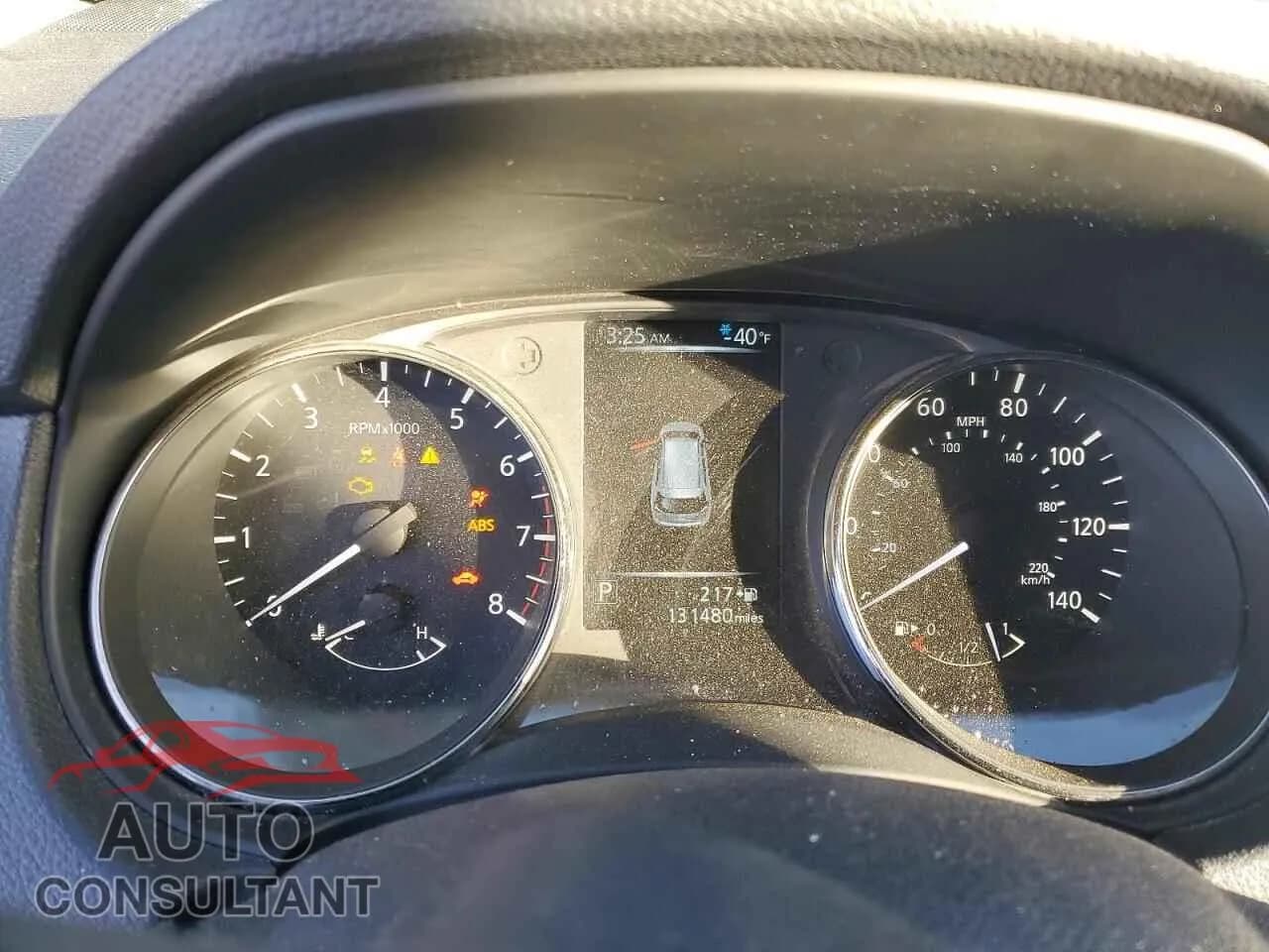 2017 NISSAN ROGUE Damaged VIN KNMAT2MV5HP511980 – trunk area 2017 NISSAN ROGUE Damaged VIN KNMAT2MV5HP511980 – trunk area