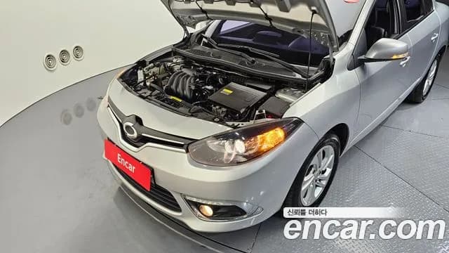 2017 Renault SM3 Neo SE Sold VIN KNMC4C2HMHP201620 – side profile 2017 Renault SM3 Neo SE Sold VIN KNMC4C2HMHP201620 – side profile