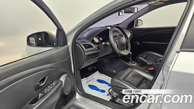 2017 Renault SM3 Neo SE Sold VIN KNMC4C2HMHP201620 – exterior detail 2017 Renault SM3 Neo SE Sold VIN KNMC4C2HMHP201620 – exterior detail