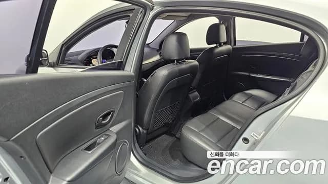 2017 Renault SM3 Neo SE Sold VIN KNMC4C2HMHP201620 – trunk area 2017 Renault SM3 Neo SE Sold VIN KNMC4C2HMHP201620 – trunk area
