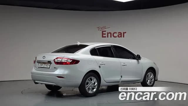 2017 Renault SM3 Neo LE Sold VIN KNMC4C2HMHP201732 – rear exterior 2017 Renault SM3 Neo LE Sold VIN KNMC4C2HMHP201732 – rear exterior