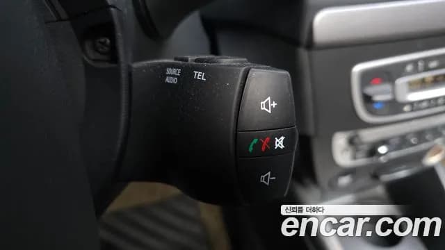 2017 Renault SM3 Neo LE Sold VIN KNMC4C2HMHP201732 – interior seats 2017 Renault SM3 Neo LE Sold VIN KNMC4C2HMHP201732 – interior seats
