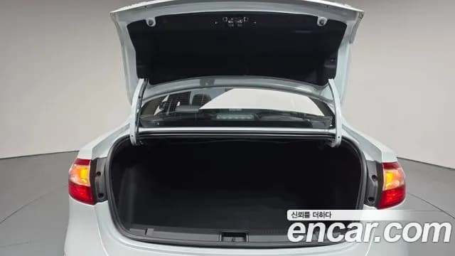 2017 Renault SM3 Neo LE Sold VIN KNMC4C2HMHP201732 – undercarriage 2017 Renault SM3 Neo LE Sold VIN KNMC4C2HMHP201732 – undercarriage