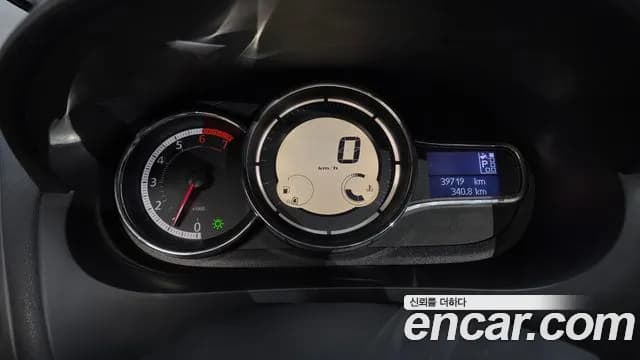 2017 Renault SM3 Neo LE Sold VIN KNMC4C2HMHP201732 – trunk area 2017 Renault SM3 Neo LE Sold VIN KNMC4C2HMHP201732 – trunk area