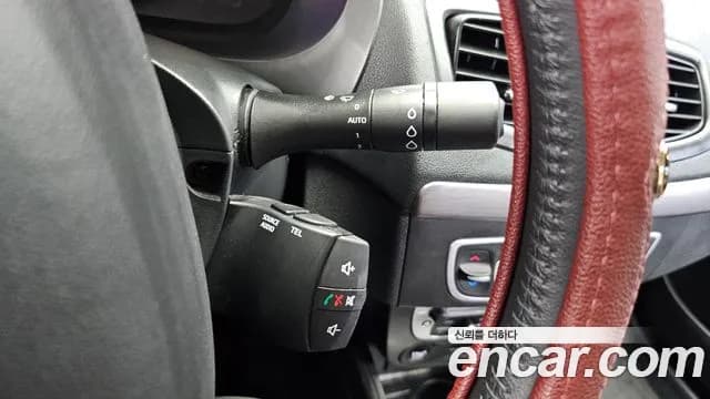 2018 Renault SM3 Neo LE Sold VIN KNMC4C2HMJP204253 – exterior detail 2018 Renault SM3 Neo LE Sold VIN KNMC4C2HMJP204253 – exterior detail