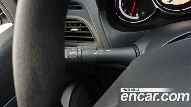 2018 Renault SM3 Neo SE Sold VIN KNMC4C2HMJP207511 – interior seats 2018 Renault SM3 Neo SE Sold VIN KNMC4C2HMJP207511 – interior seats