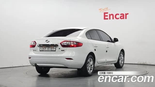 2018 Renault SM3 Neo SE Sold VIN KNMC4C2HMJP207511 – trunk area 2018 Renault SM3 Neo SE Sold VIN KNMC4C2HMJP207511 – trunk area