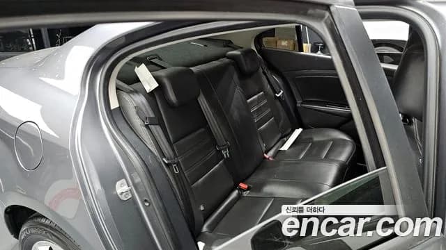 2018 Renault SM3 Neo PE Sold VIN KNMC4C2HMJP208329 – undercarriage 2018 Renault SM3 Neo PE Sold VIN KNMC4C2HMJP208329 – undercarriage