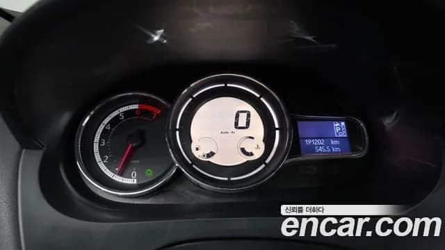 2018 Renault SM3 Neo LE Sold VIN KNMC4C2HMJP208445 – interior seats 2018 Renault SM3 Neo LE Sold VIN KNMC4C2HMJP208445 – interior seats