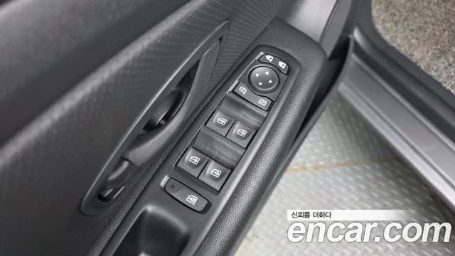 2019 Renault SM3 Neo SE Sold VIN KNMC4C2HMKP212471 – side profile 2019 Renault SM3 Neo SE Sold VIN KNMC4C2HMKP212471 – side profile