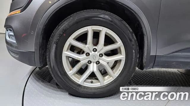 2019 Renault QM6 Gasoline 2WD LE Sold VIN KNME5C2B2KP026374 – engine bay 2019 Renault QM6 Gasoline 2WD LE Sold VIN KNME5C2B2KP026374 – engine bay