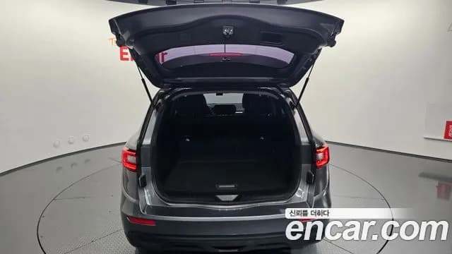 2019 Renault QM6 Diesel 2WD SE Sold VIN KNME5C2M6KP043535 – trunk area 2019 Renault QM6 Diesel 2WD SE Sold VIN KNME5C2M6KP043535 – trunk area