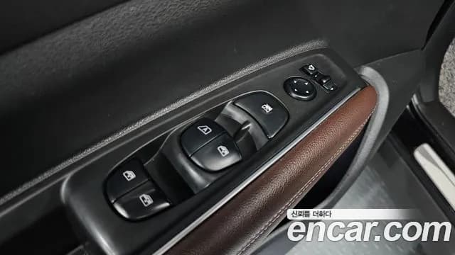 2017 Renault QM6 Diesel 2WD RE Signature Sold VIN KNME5C2M8HP012523 – interior seats 2017 Renault QM6 Diesel 2WD RE Signature Sold VIN KNME5C2M8HP012523 – interior seats