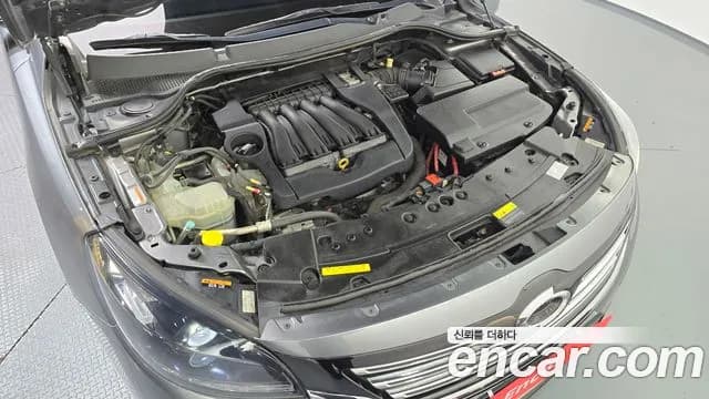 2017 Renault SM7 Nova LPLI 2.0 LPe Disabled Sold VIN KNMG4C2CMHP012087 – engine bay 2017 Renault SM7 Nova LPLI 2.0 LPe Disabled Sold VIN KNMG4C2CMHP012087 – engine bay