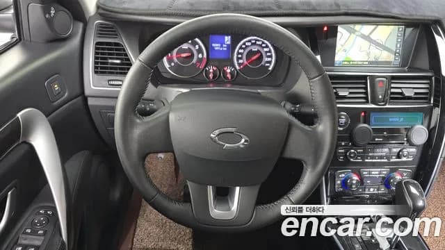 2017 Renault SM7 Nova LPLI 2.0 LPe Disabled Sold VIN KNMG4C2CMHP012087 – exterior detail 2017 Renault SM7 Nova LPLI 2.0 LPe Disabled Sold VIN KNMG4C2CMHP012087 – exterior detail