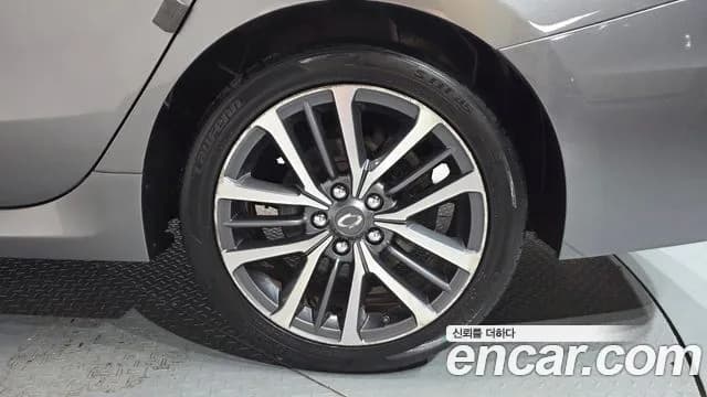 2019 Renault SM7 Nova LPLI 2.0 LPe Sold VIN KNMG4C2CMKP018962 – photo 26 2019 Renault SM7 Nova LPLI 2.0 LPe Sold VIN KNMG4C2CMKP018962 – photo 26