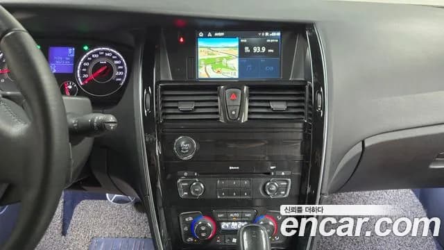2019 Renault SM7 Nova LPLI 2.0 LPe Disabled Sold VIN KNMG4C2CMKP019954 – undercarriage 2019 Renault SM7 Nova LPLI 2.0 LPe Disabled Sold VIN KNMG4C2CMKP019954 – undercarriage