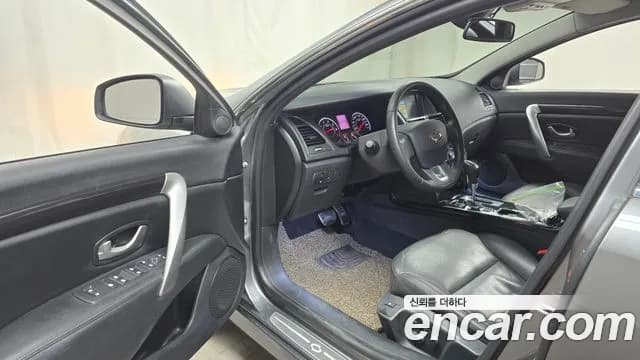 2019 Renault SM7 Nova LPLI 2.0 LPe Disabled Sold VIN KNMG4C2CMKP019954 – trunk area 2019 Renault SM7 Nova LPLI 2.0 LPe Disabled Sold VIN KNMG4C2CMKP019954 – trunk area
