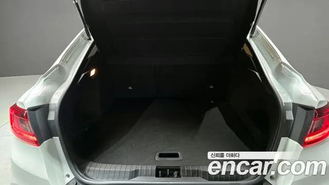 2020 Renault XM3 1.3 TCe RE Signature Sold VIN KNMK5B2RMLP021015 – trunk area 2020 Renault XM3 1.3 TCe RE Signature Sold VIN KNMK5B2RMLP021015 – trunk area