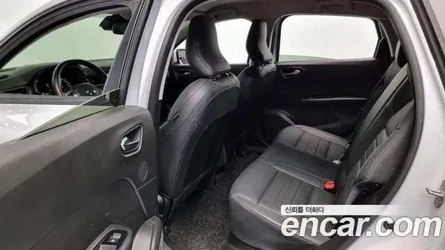 2020 Renault XM3 1.6 GTe LE Sold VIN KNMK5C2HMLP001828 – trunk area 2020 Renault XM3 1.6 GTe LE Sold VIN KNMK5C2HMLP001828 – trunk area
