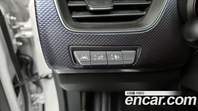 2020 Renault XM3 1.6 GTe LE Plus Sold VIN KNMK5C2HMLP009807 – trunk area 2020 Renault XM3 1.6 GTe LE Plus Sold VIN KNMK5C2HMLP009807 – trunk area