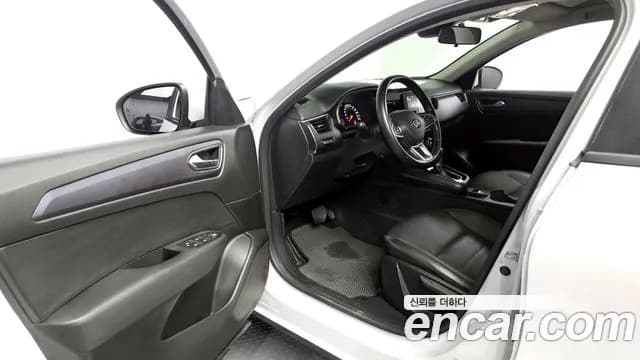 2021 Renault XM3 1.6 GTe LE Plus Sold VIN KNMK5C2HMMP011947 – exterior detail 2021 Renault XM3 1.6 GTe LE Plus Sold VIN KNMK5C2HMMP011947 – exterior detail