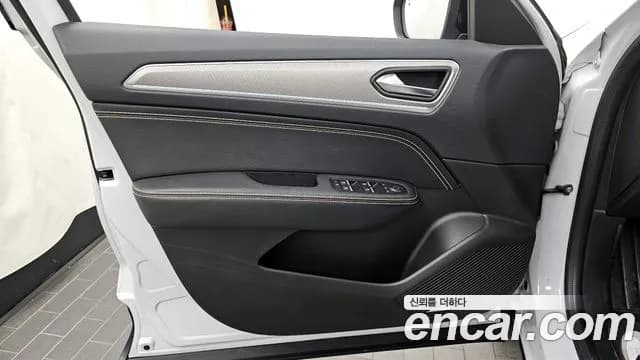 2025 Renault Arkana 1.6 E-TECH Iconic Sold VIN KNMK5C2TMSP048473 – side profile 2025 Renault Arkana 1.6 E-TECH Iconic Sold VIN KNMK5C2TMSP048473 – side profile